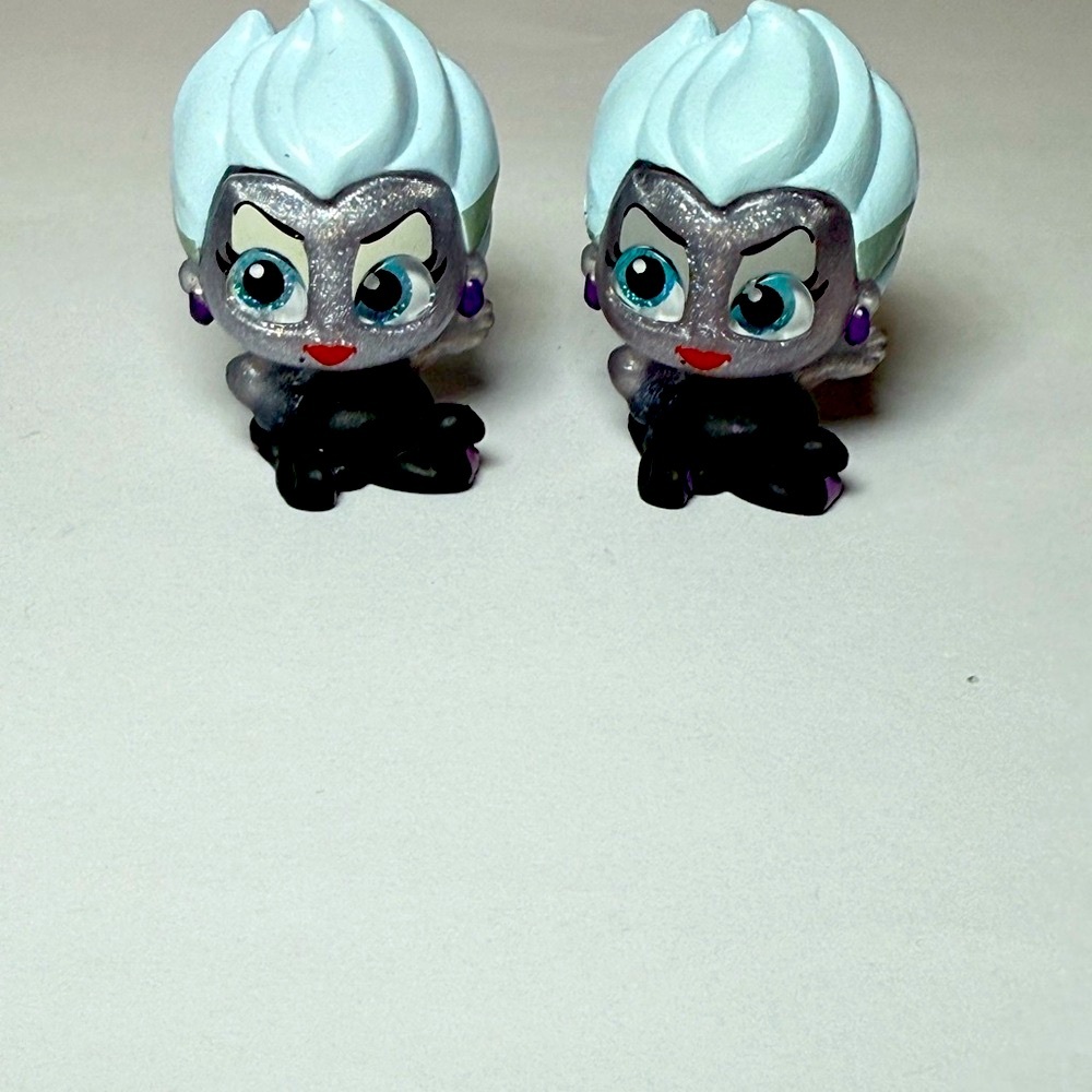 Ursula Figurines with Silver and Black Details 1 Doorable
